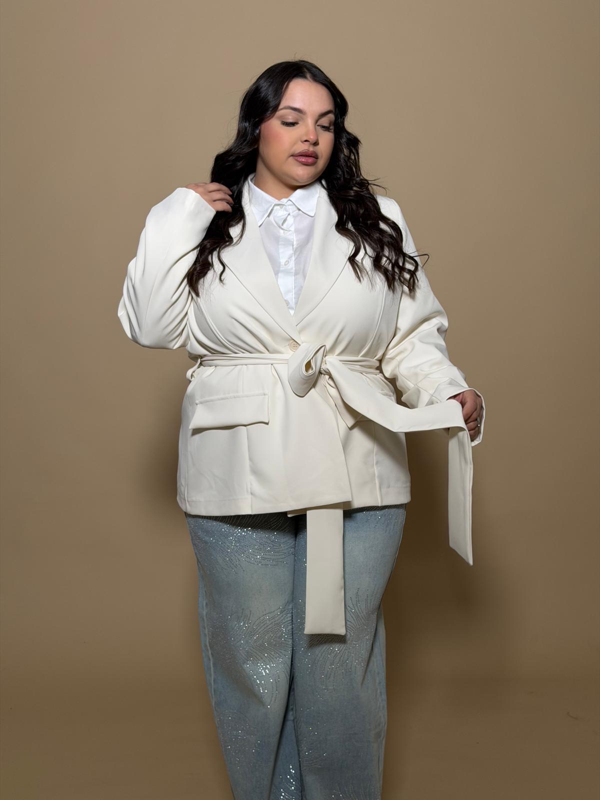 Giacca con fusciacca Fatal bianco